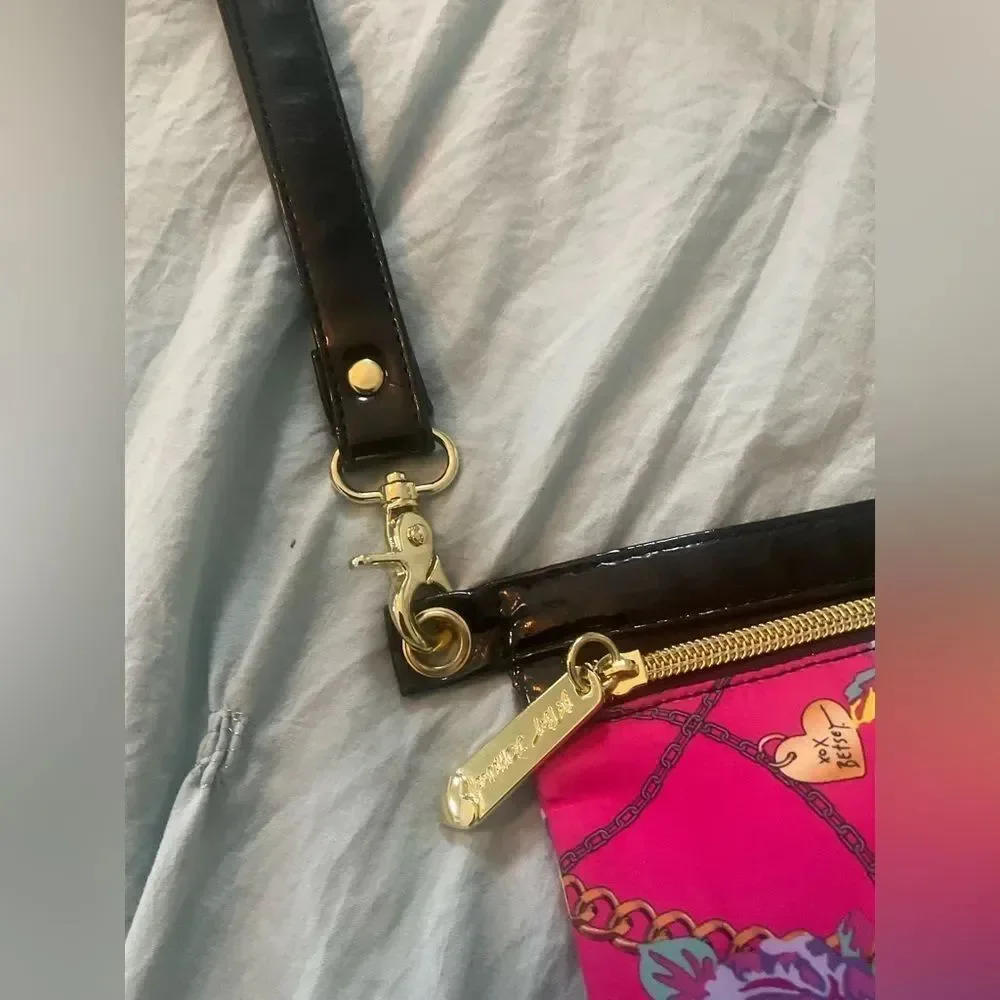 *Betsey Johnson* Pink & Black Pink Floral Wristlet